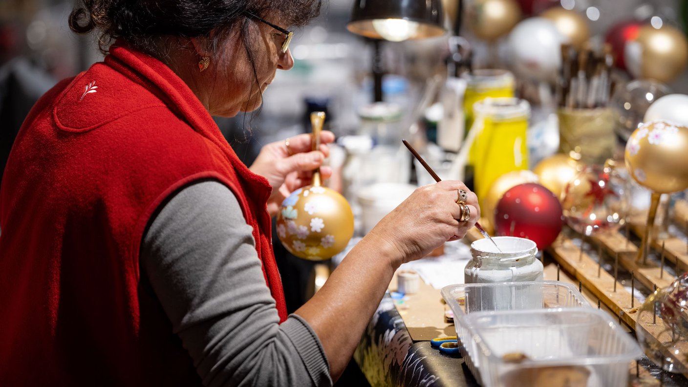 Décoration de Noël: peinture sur boules