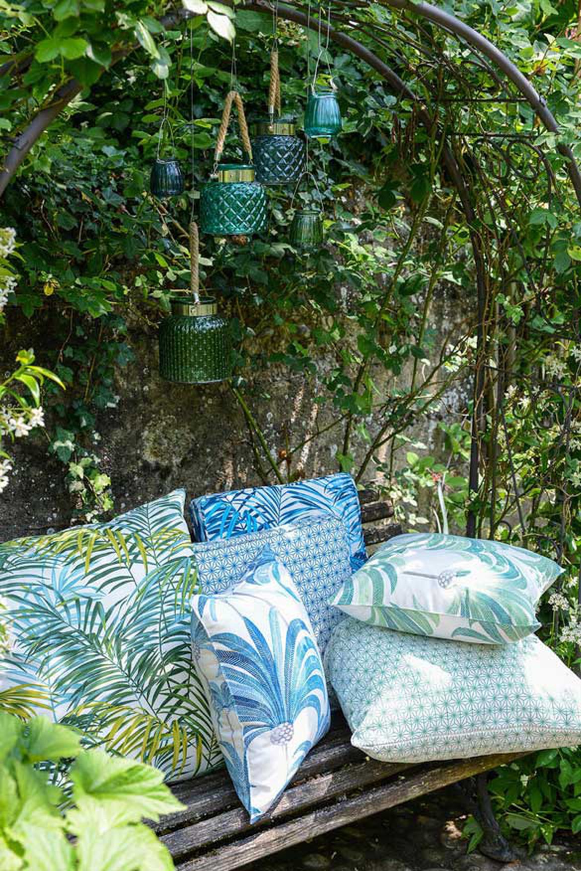 Coussins avec motifs tropicale, décoration